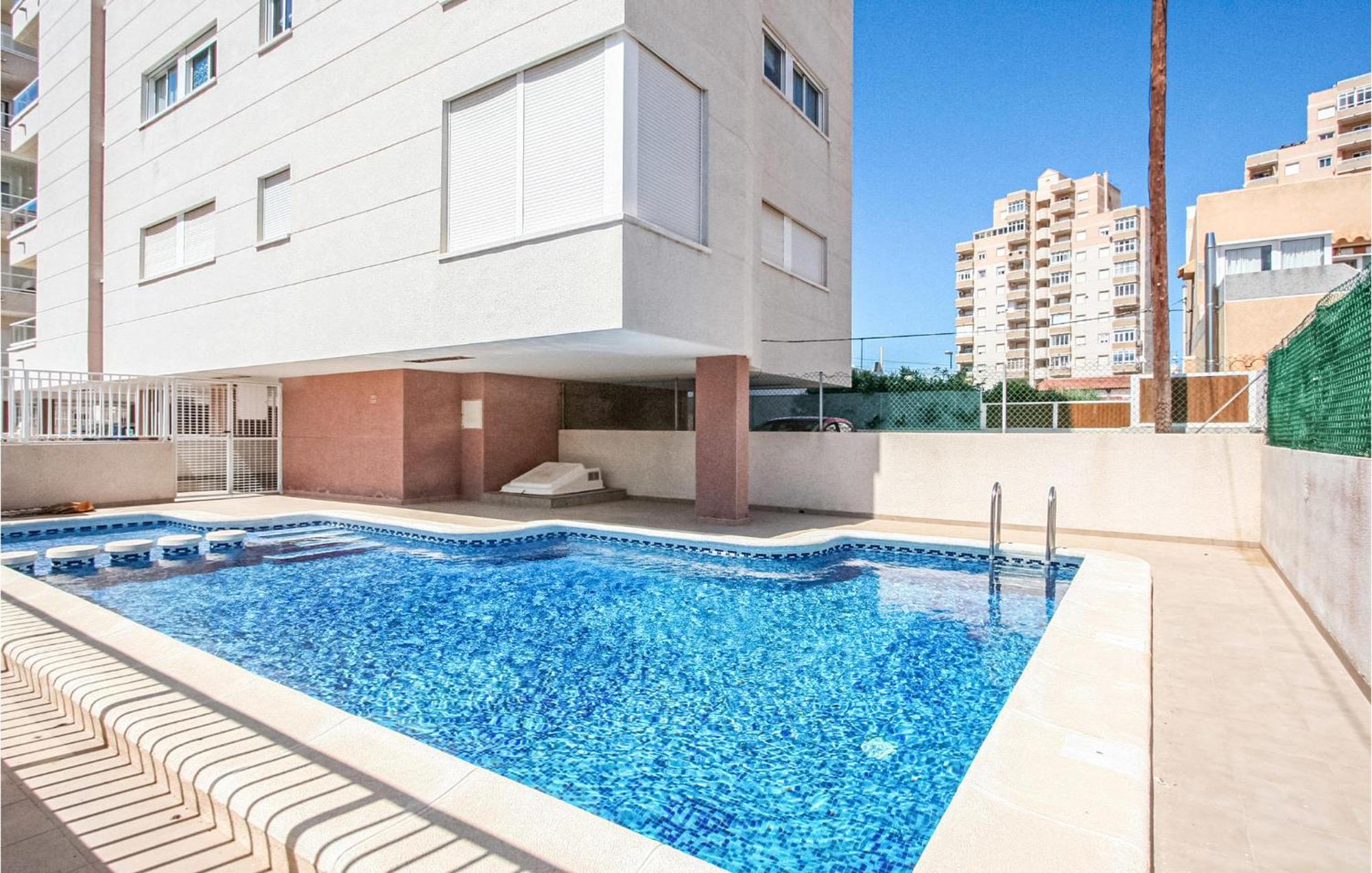 2 Bedroom Amazing In Apartamento Torrevieja